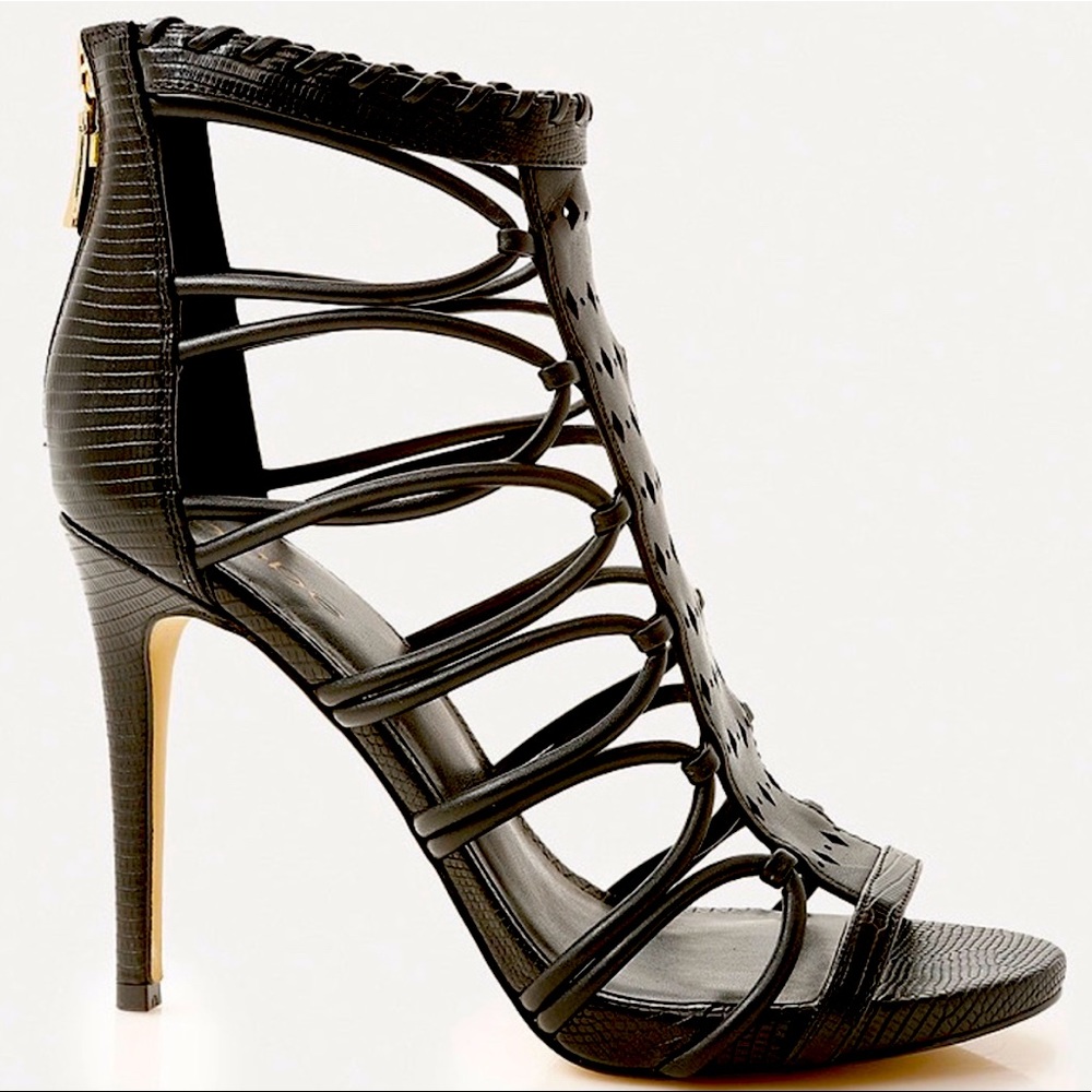 bebe Kayley Cutout Sandals Black Size 8